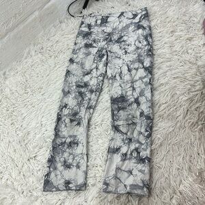 Lululemon Wunder Under Crop HR *21" Dual Shibori Antique White Baltic Grey